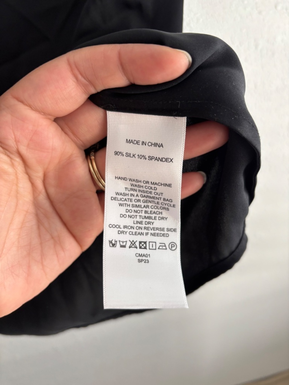 Quince Washable Stretch Silk Tee in Black - Size L - Picture 4 of 8